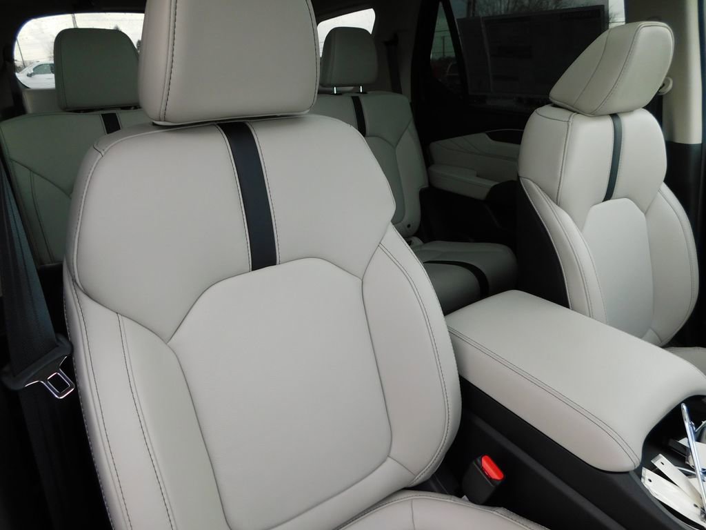 New 2026 Honda Pilot Touring image 21