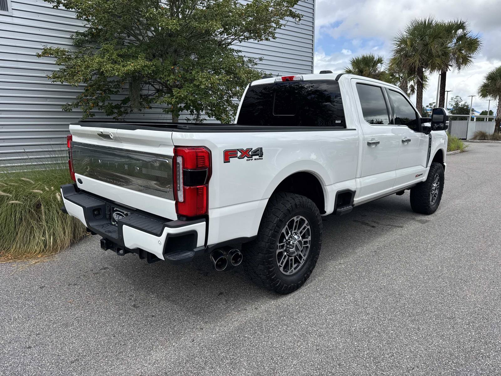 Used 2024 Ford F250 Limited w/ FX4 Off-Road Package AWD/4WD image 6