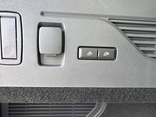 New 2026 Lincoln Nautilus Reserve AWD/4WD image 12