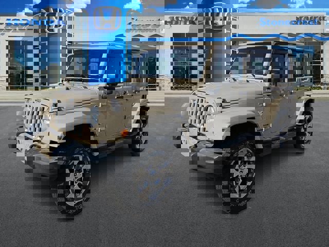 Used 2016 Jeep Wrangler Unlimited Sahara w/ Max Tow Package