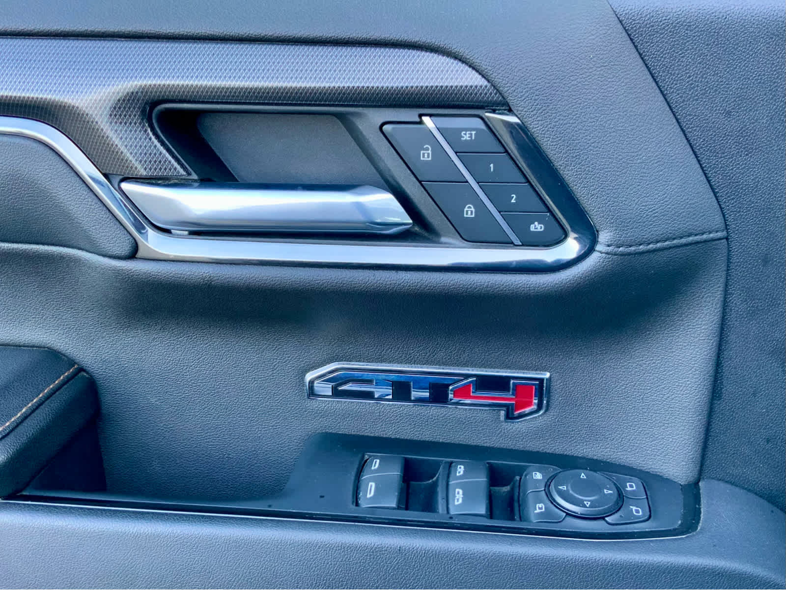 Used 2024 GMC Sierra 1500 AT4 w/ Technology Package image 58