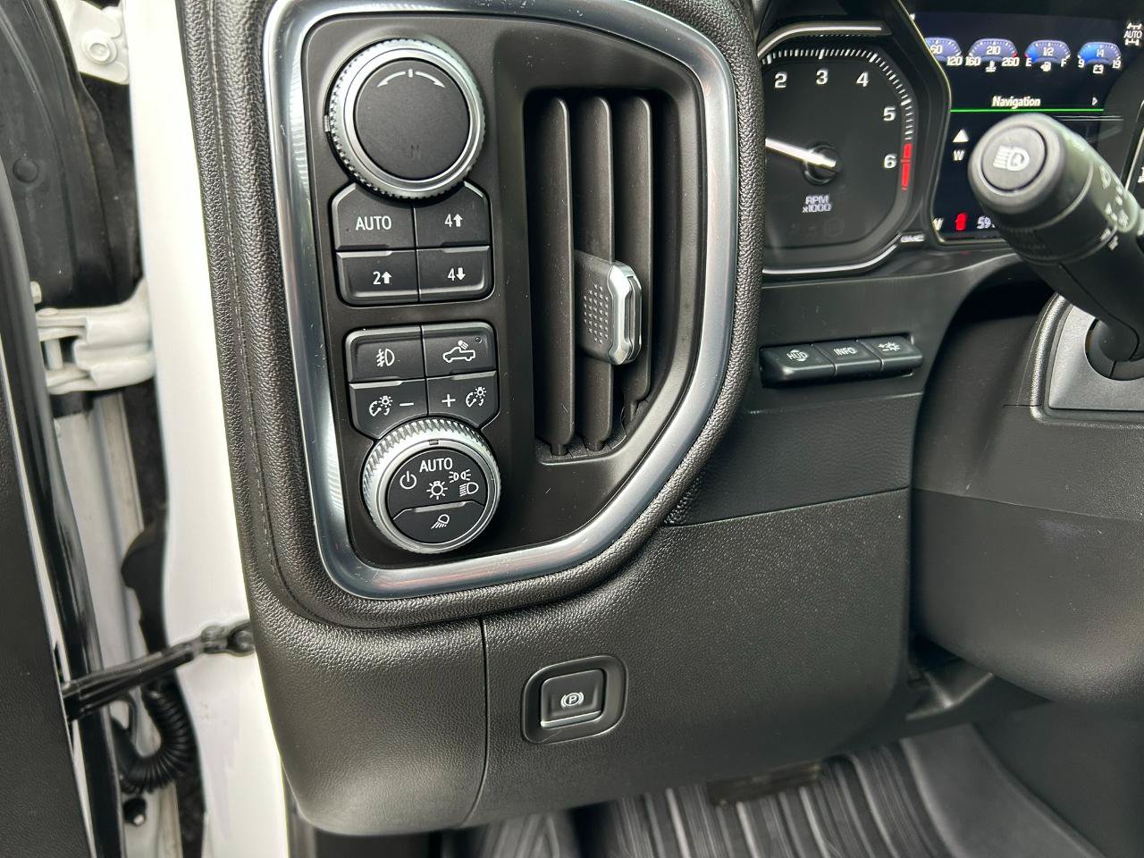 Used 2019 GMC Sierra 1500 Denali w/ Denali Ultimate Package AWD/4WD image 12