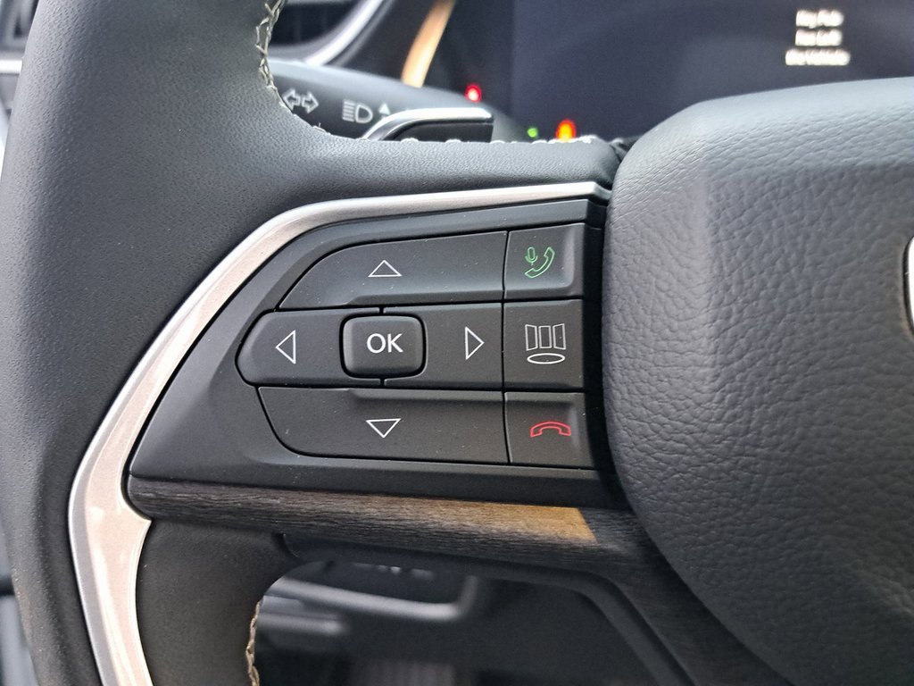 Certified 2023 Jeep Grand Cherokee L Limited image 20