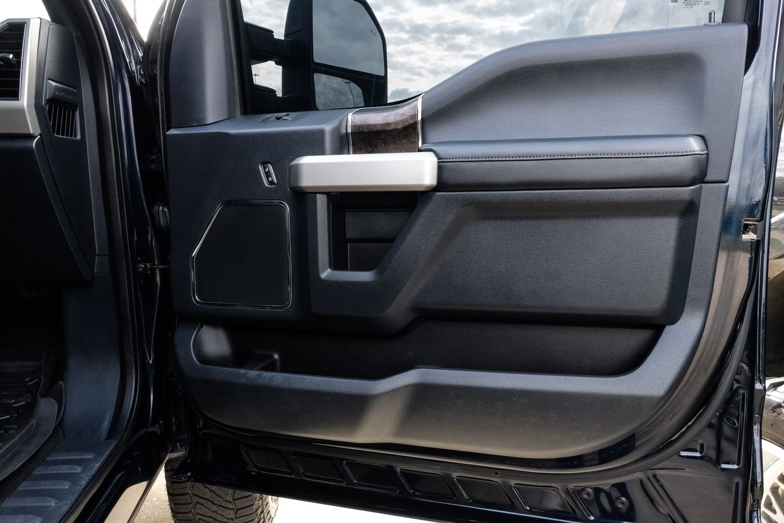 Used 2022 Ford F250 Lariat w/ Lariat Ultimate Package image 52