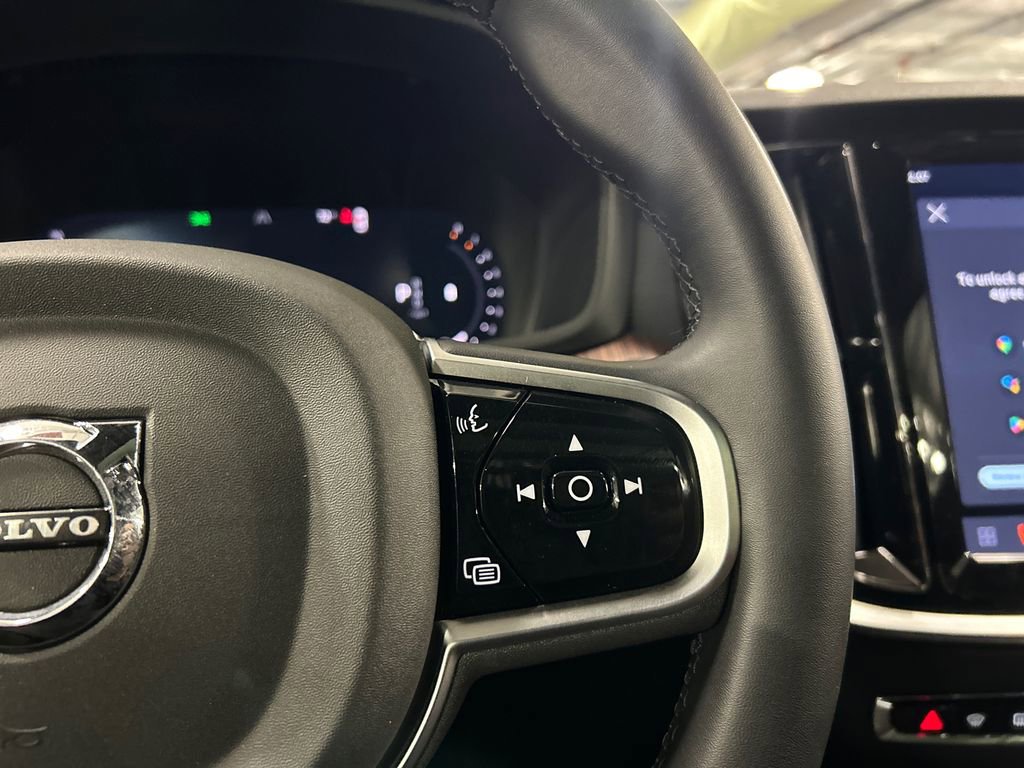 Used 2026 Volvo V60 B5 Cross Country Plus w/ Protection Package Premier AWD/4WD image 14
