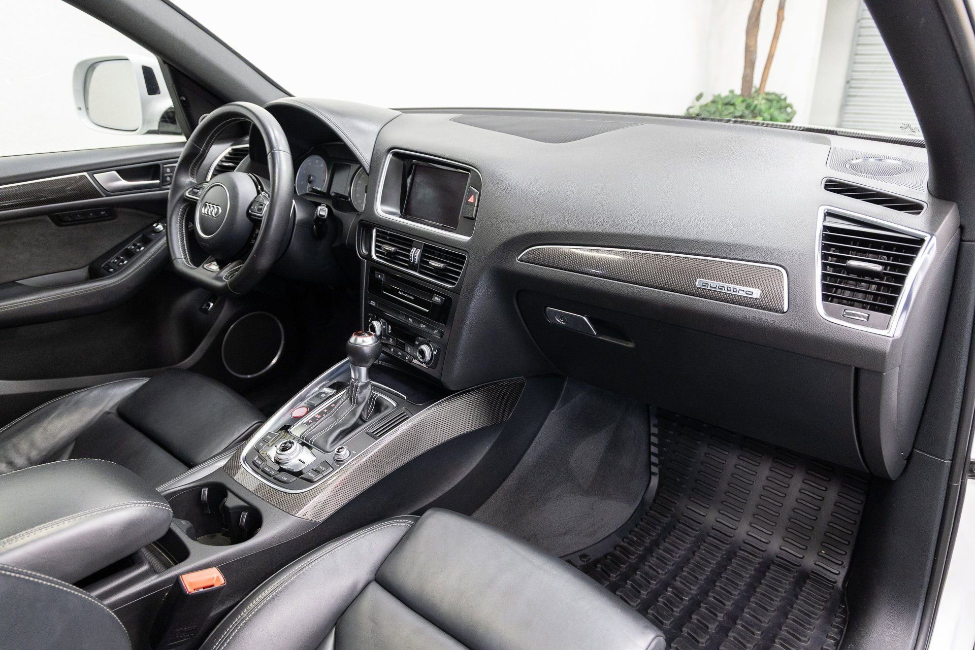 Used 2016 Audi SQ5 Premium Plus w/ Technology Package image 13