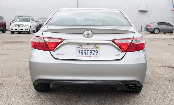 Used 2016 Toyota Camry SE image 9