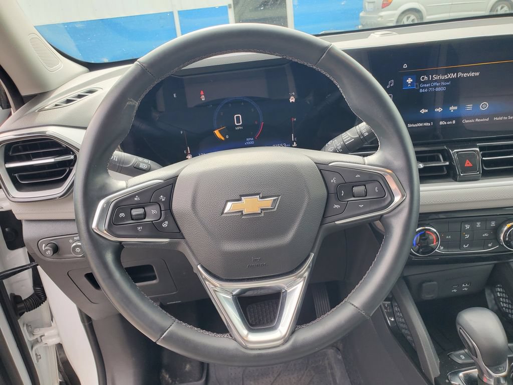 Used 2024 Chevrolet TrailBlazer LT w/ LT Cold Weather Package AWD/4WD image 12