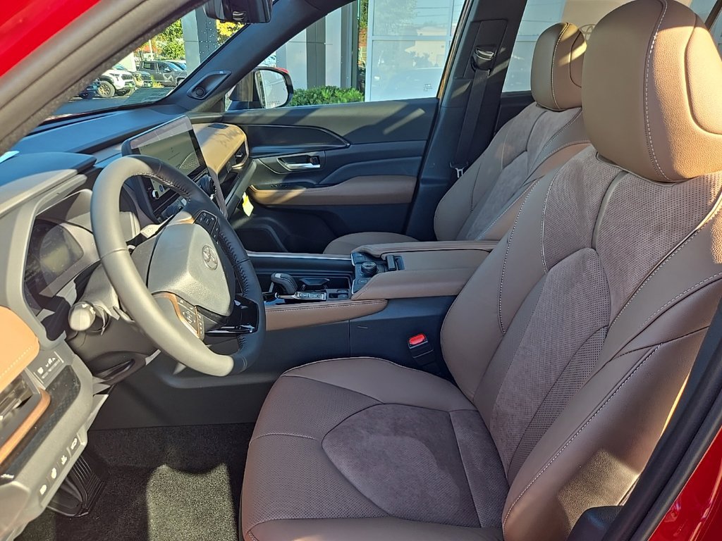 New 2026 Toyota Grand Highlander AWD Hybrid image 12