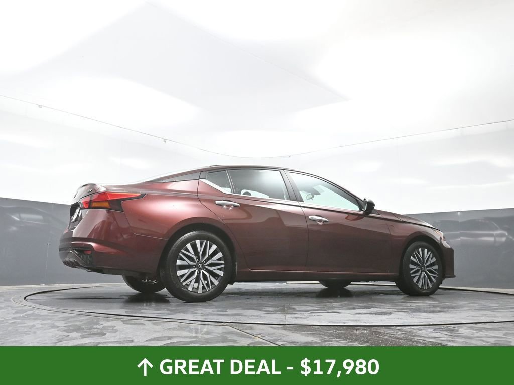 Used 2024 Nissan Altima 2.5 SV image 50