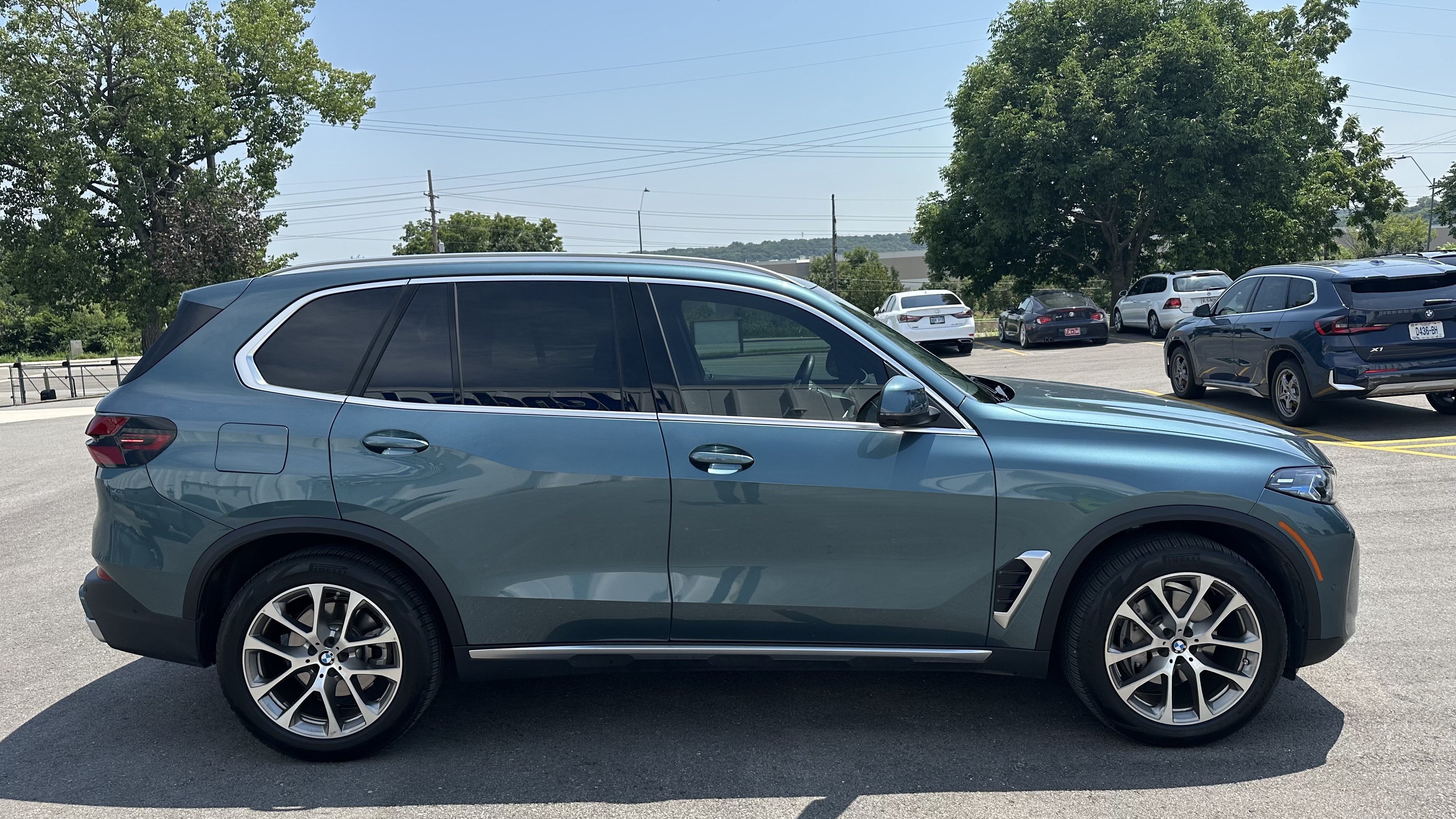Certified 2024 BMW X5 xDrive40i w/ Premium Package AWD/4WD image 11