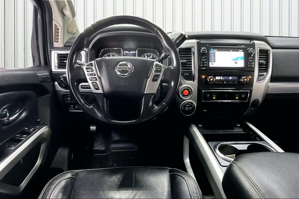 Used 2018 Nissan Titan PRO-4X image 8