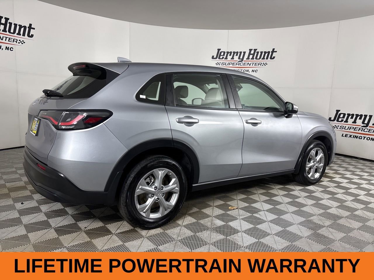 Used 2025 Honda HR-V LX image 5