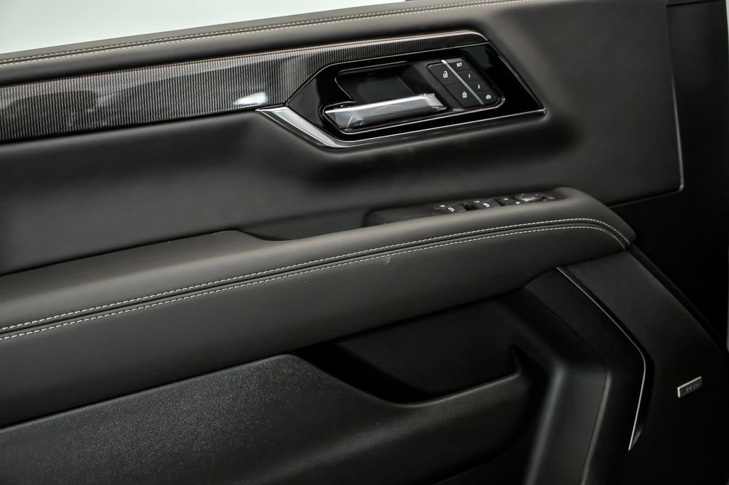 New 2026 GMC Yukon Elevation image 5