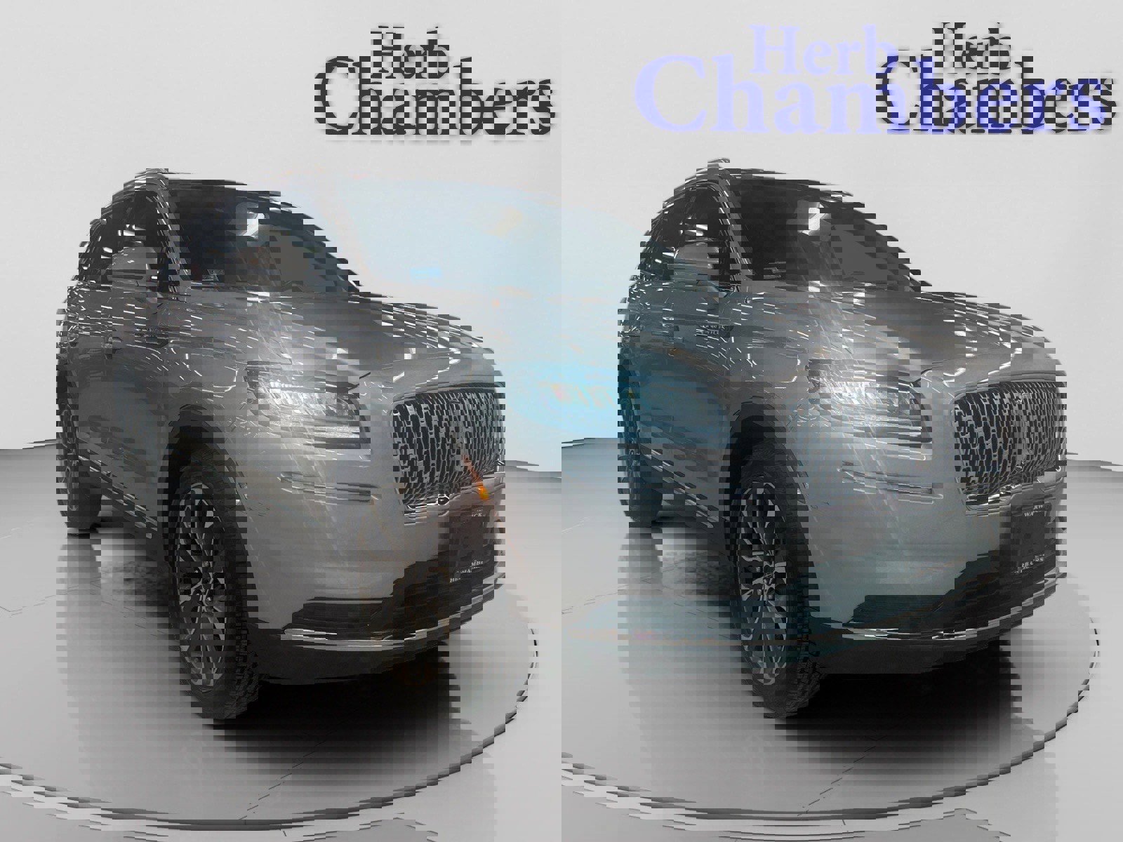 Used 2022 Lincoln Nautilus Reserve image 1