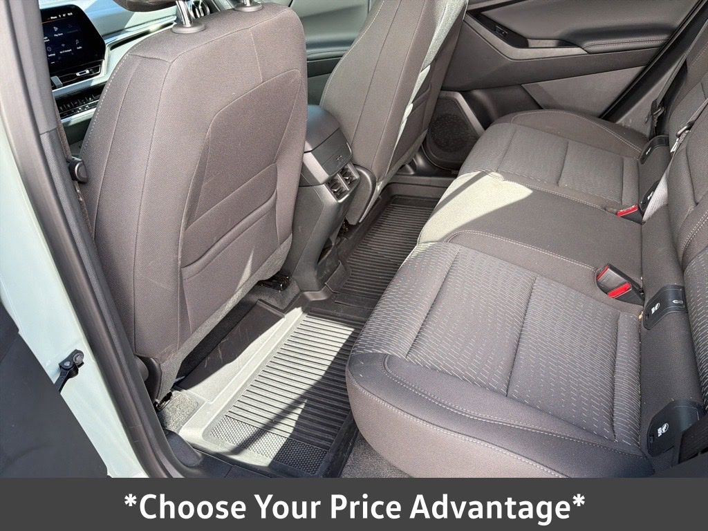 Used 2026 Chevrolet Equinox LT w/ LPO, Floor Liner Package image 98