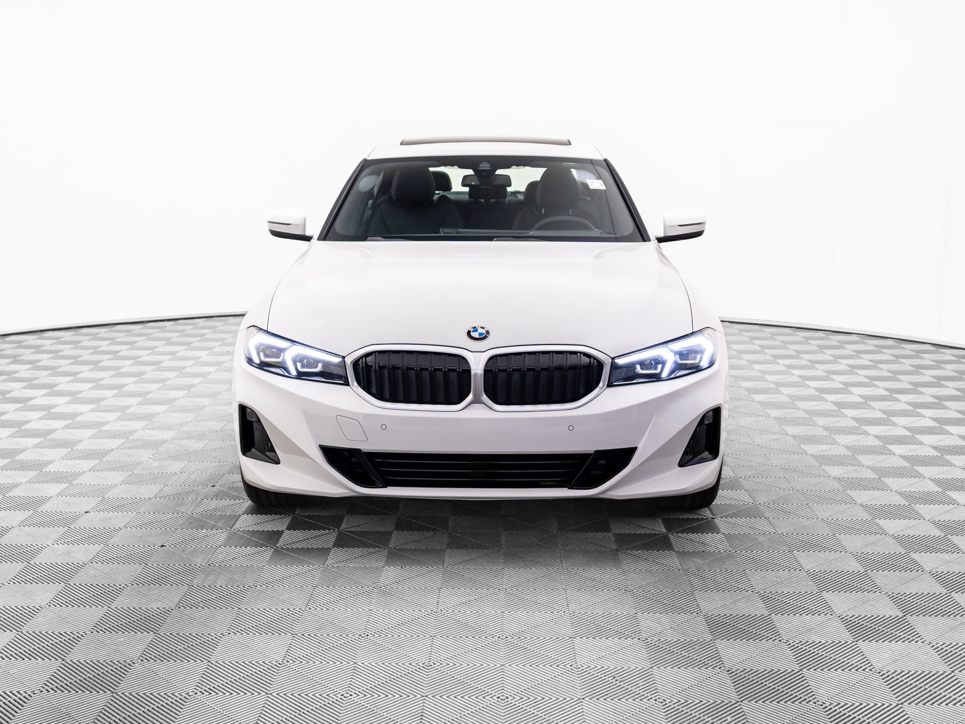 Used 2026 BMW 330i xDrive Sedan w/ Convenience Package AWD/4WD image 9
