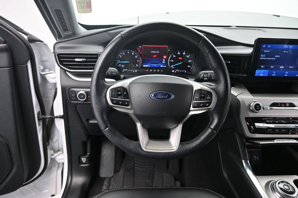 Used 2023 Ford Explorer XLT w/ Equipment Group 202A RWD image 33