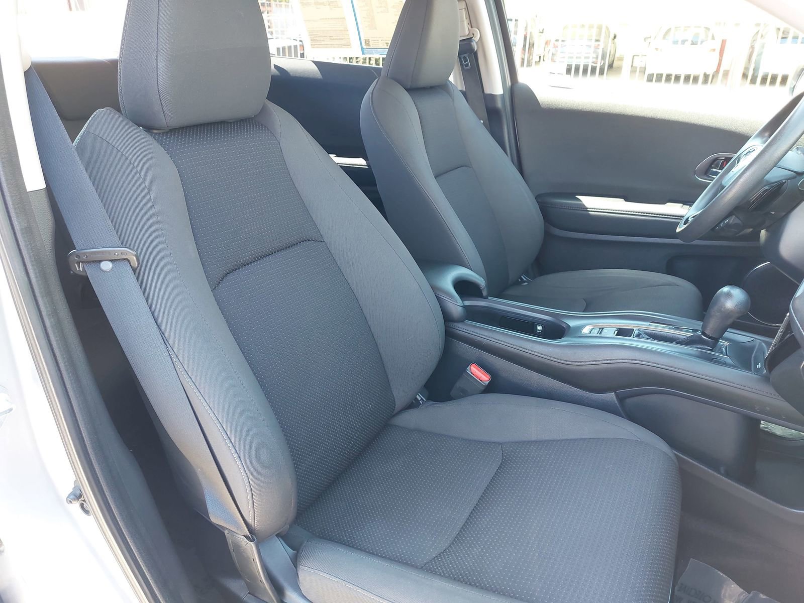 Used 2022 Honda HR-V EX image 10