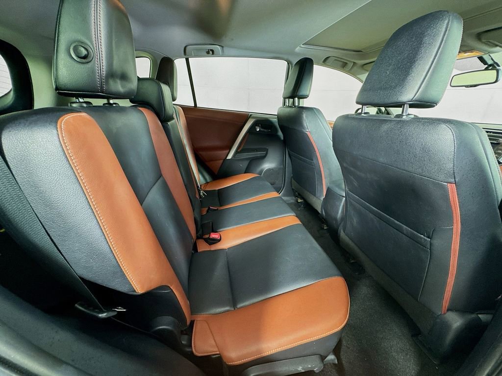 Used 2013 Toyota RAV4 Limited AWD/4WD image 33