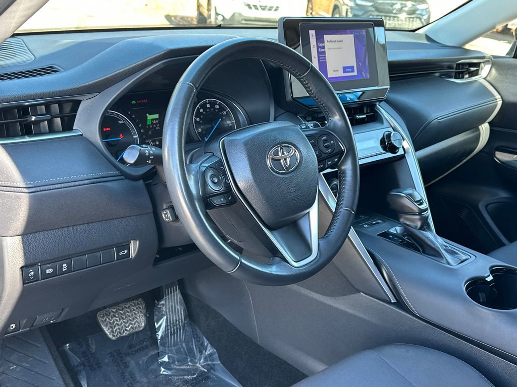 Used 2023 Toyota Venza LE image 19