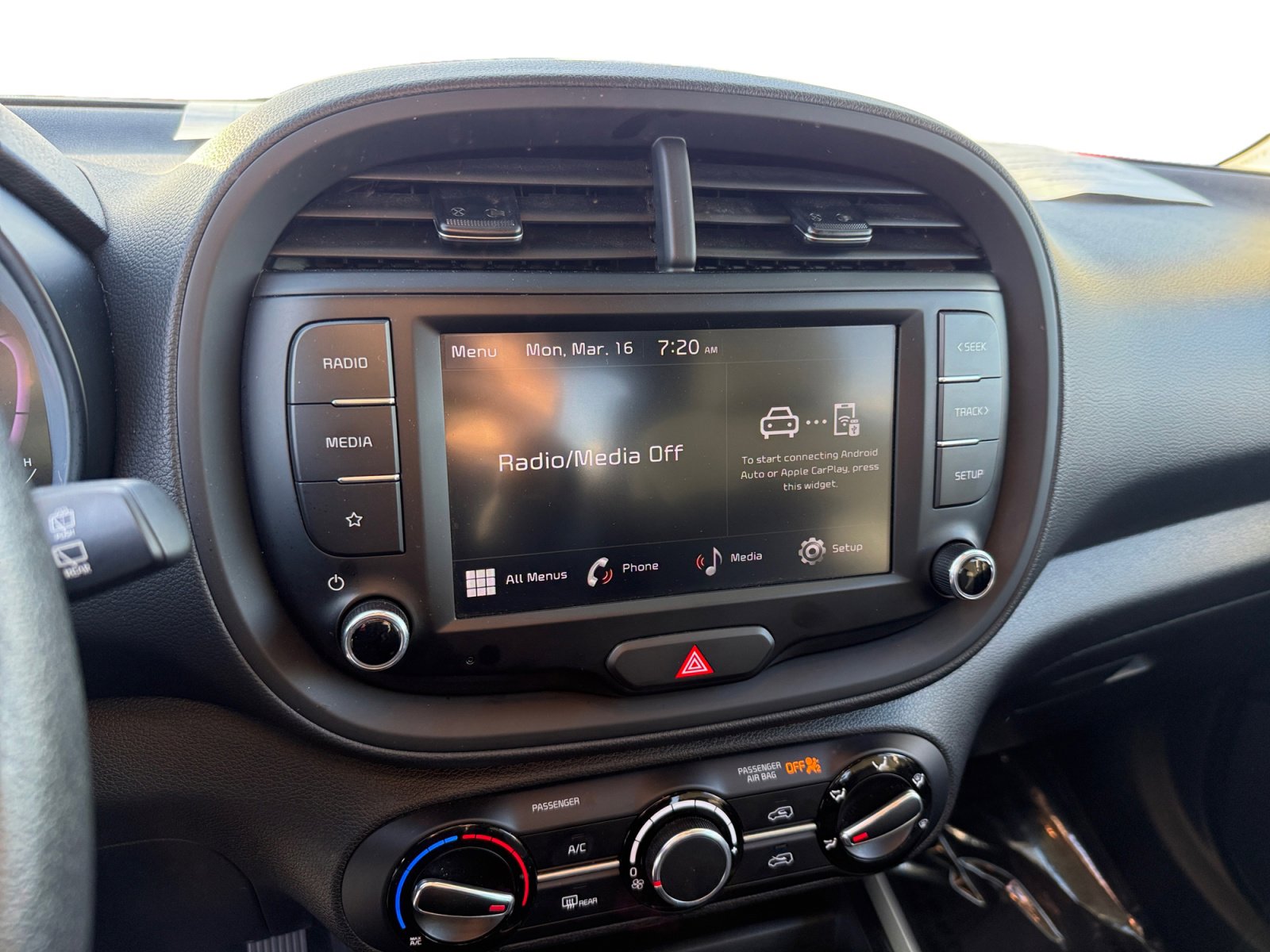 Used 2024 Kia Soul LX w/ Option Group 015 image 12