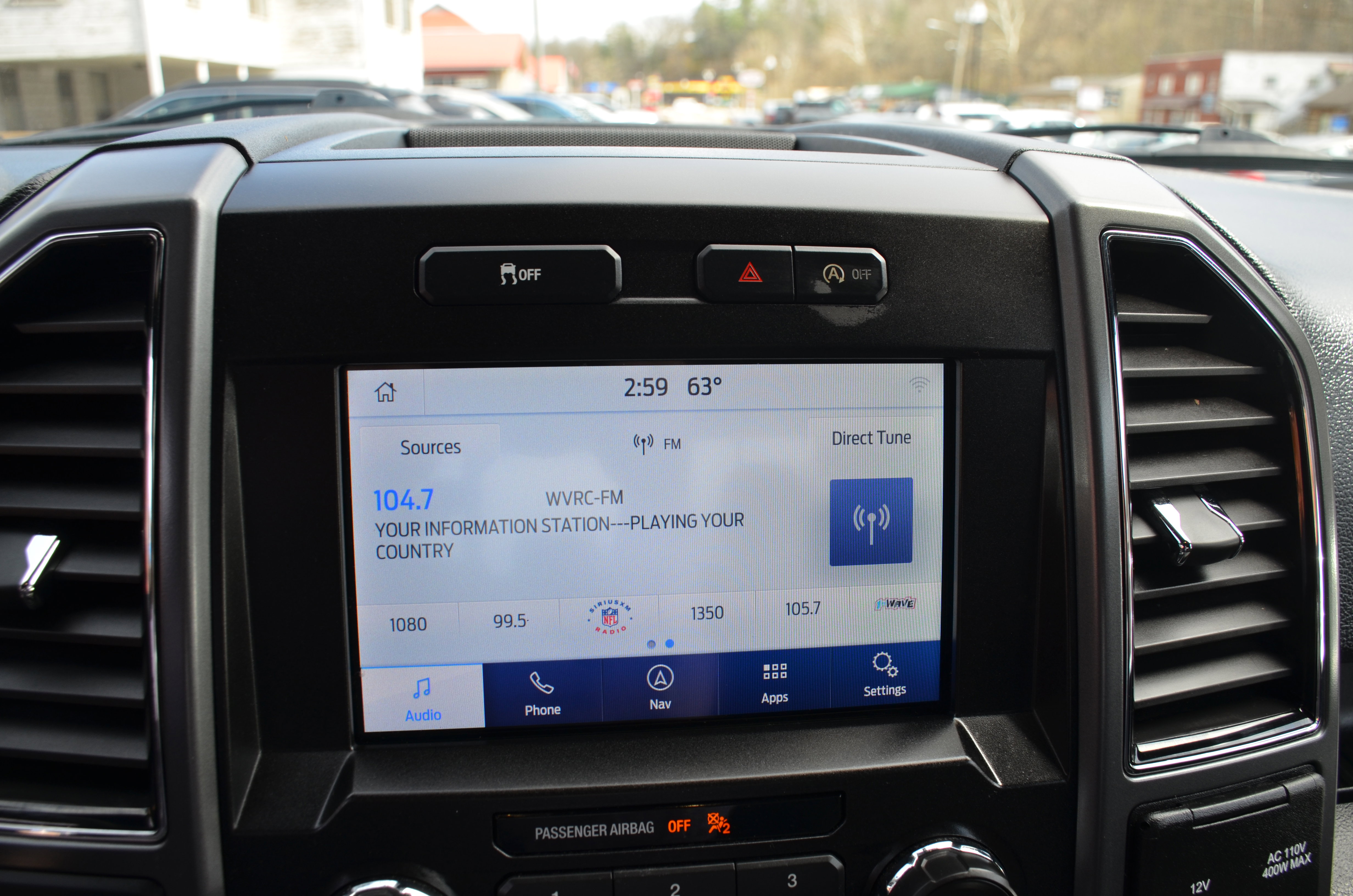 Used 2019 Ford F150 XLT w/ Equipment Group 302A Luxury image 17