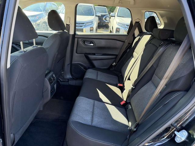 Used 2024 Nissan Rogue SV FWD image 15