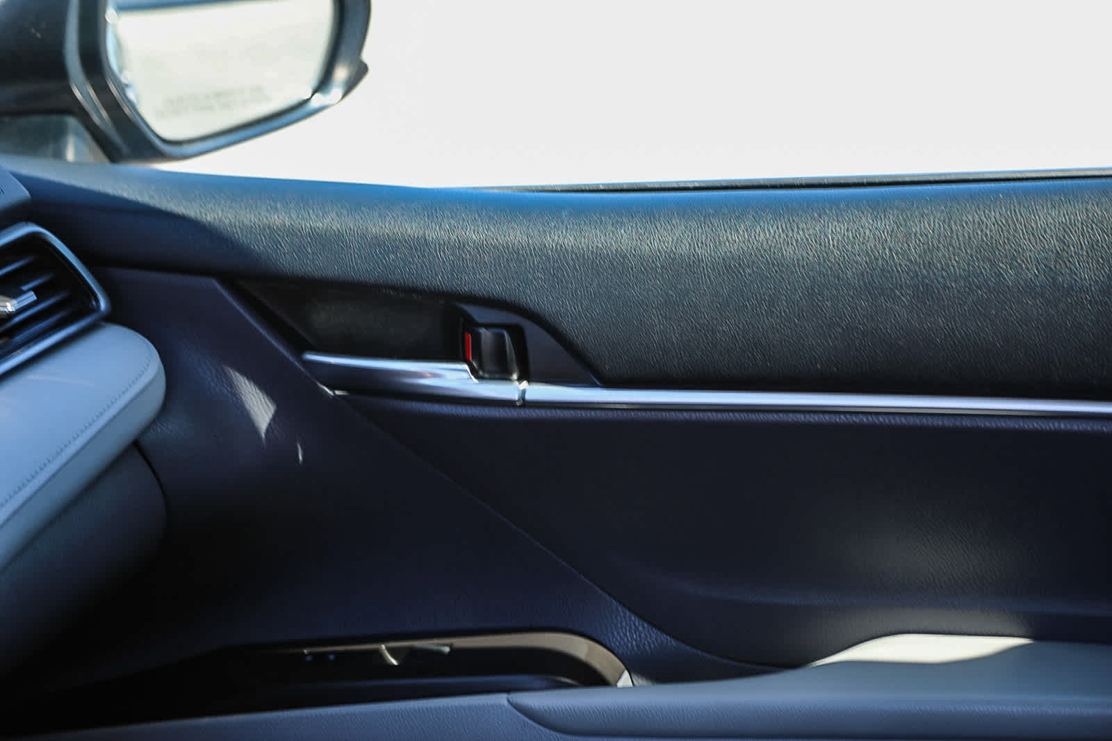 Certified 2021 Toyota Camry LE w/ Carpet Mat Package (TMS) FWD image 22
