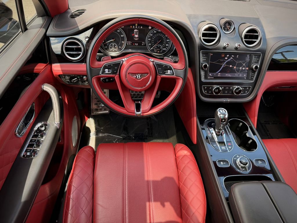 Used 2019 Bentley Bentayga AWD/4WD image 28