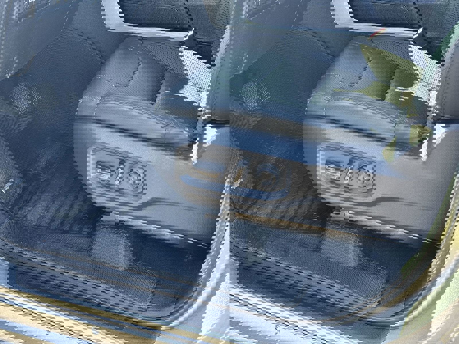 Used 2024 Toyota Tundra SR5 w/ SR5 Premium Package image 17