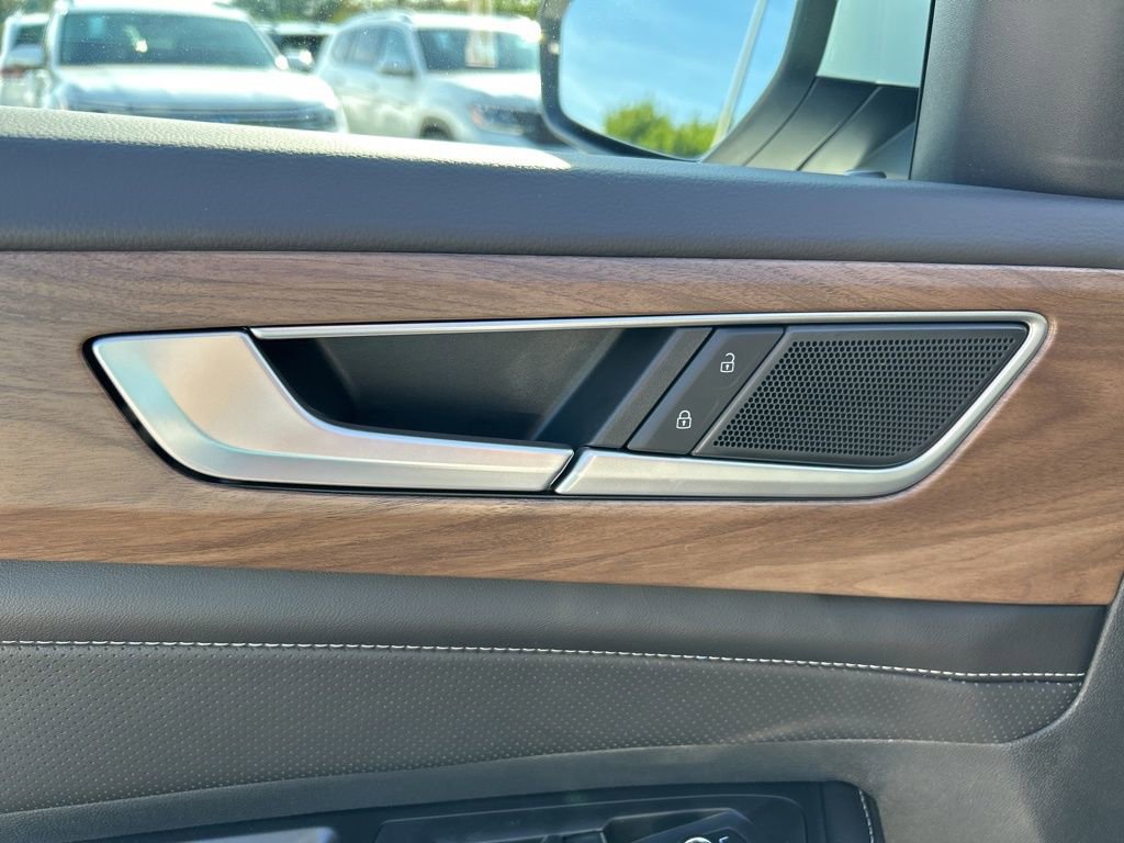 New 2026 Volkswagen Atlas SE FWD image 18