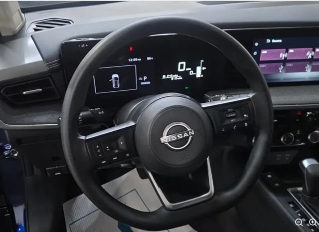 Used 2025 Nissan Kicks SV FWD image 3
