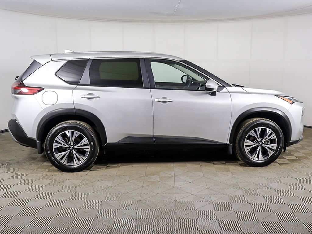 Used 2023 Nissan Rogue SV AWD/4WD image 12