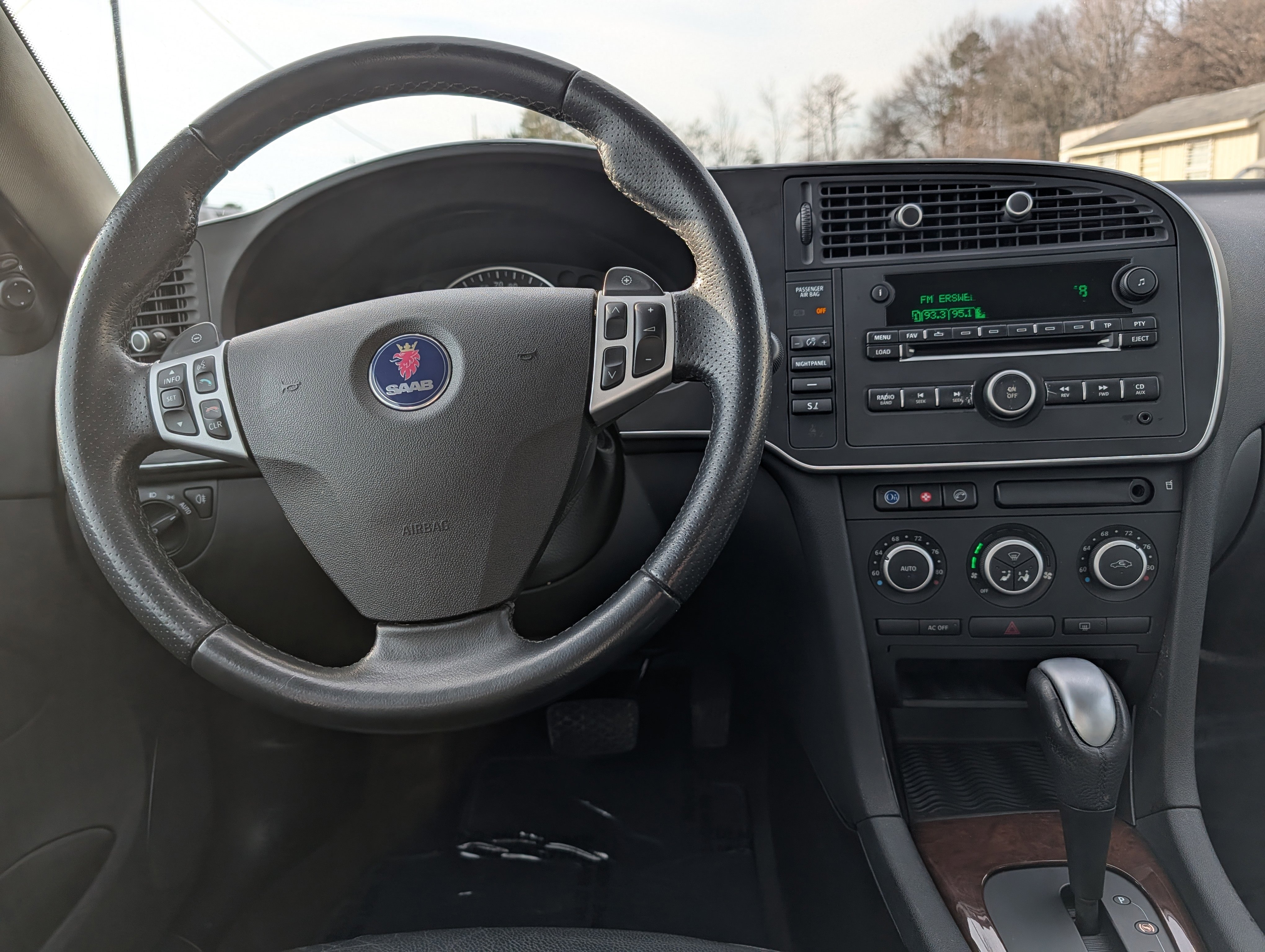 Used 2010 Saab 9-3 2.0T image 10