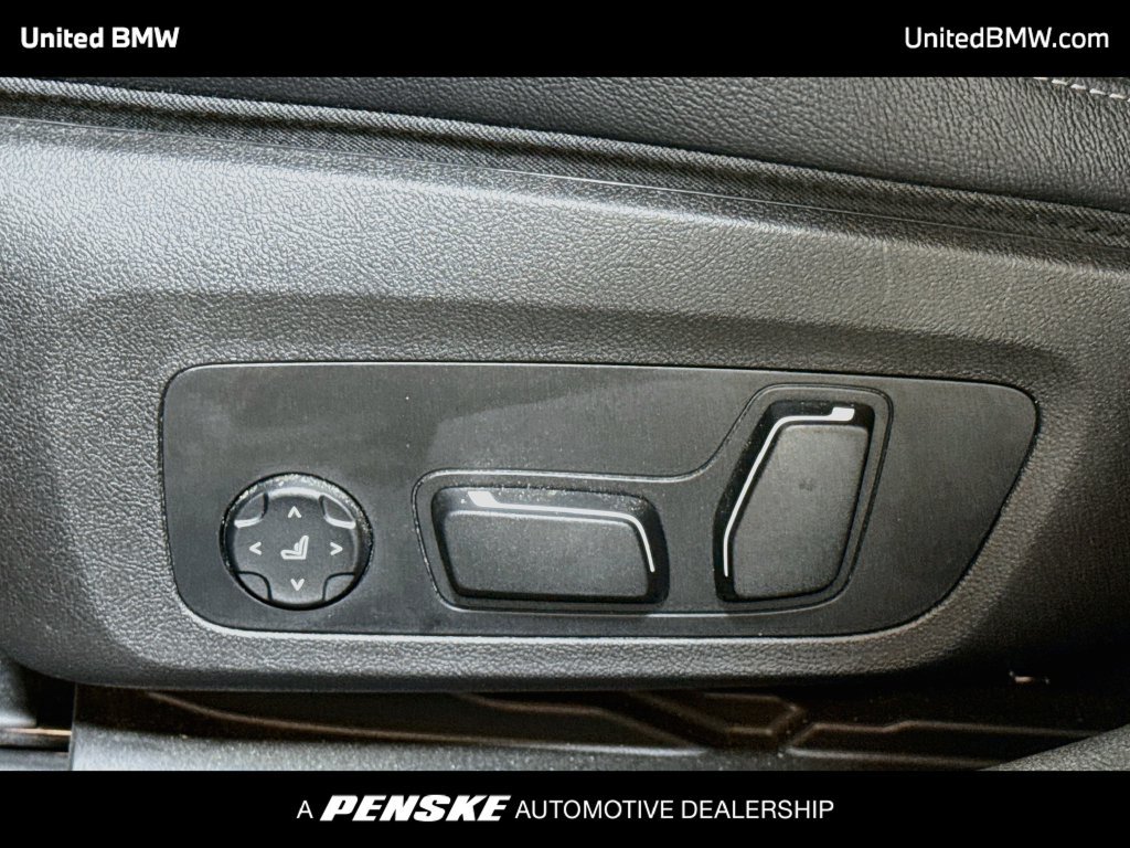Certified 2024 BMW 330i Sedan RWD image 11