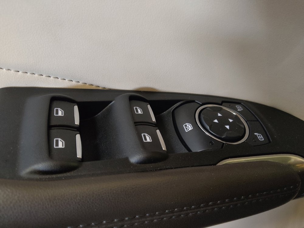 Used 2019 Lincoln MKC Premiere image 27