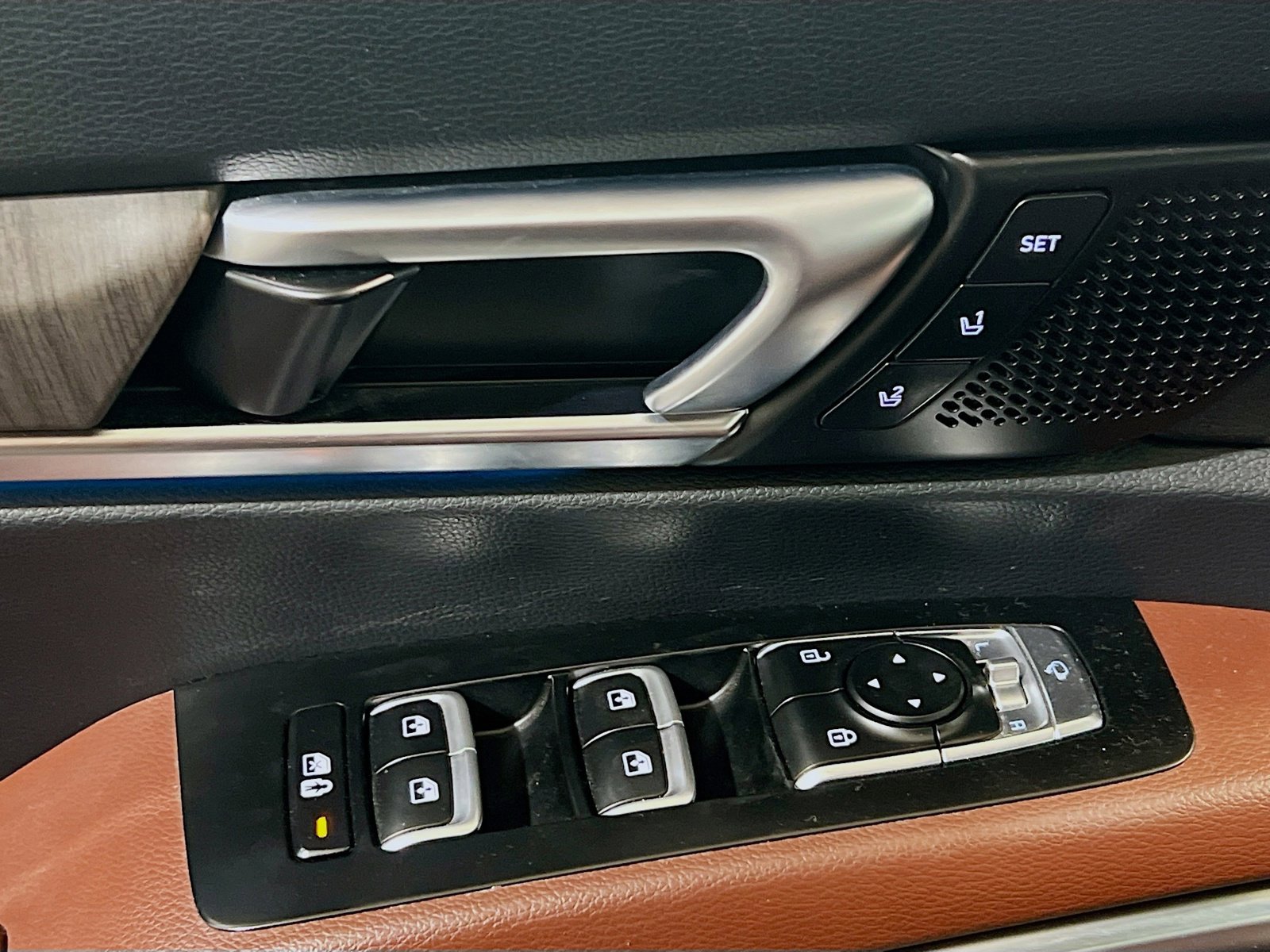 Used 2024 Kia Telluride SX image 14