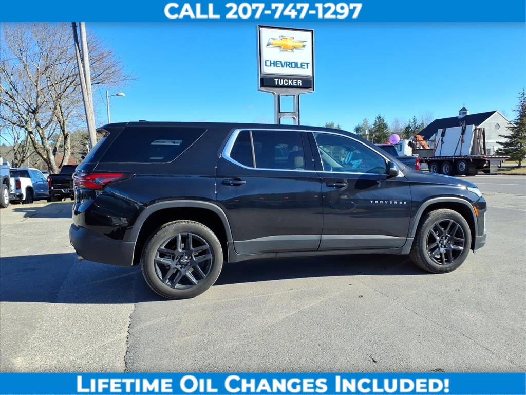 Used 2023 Chevrolet Traverse LS image 4