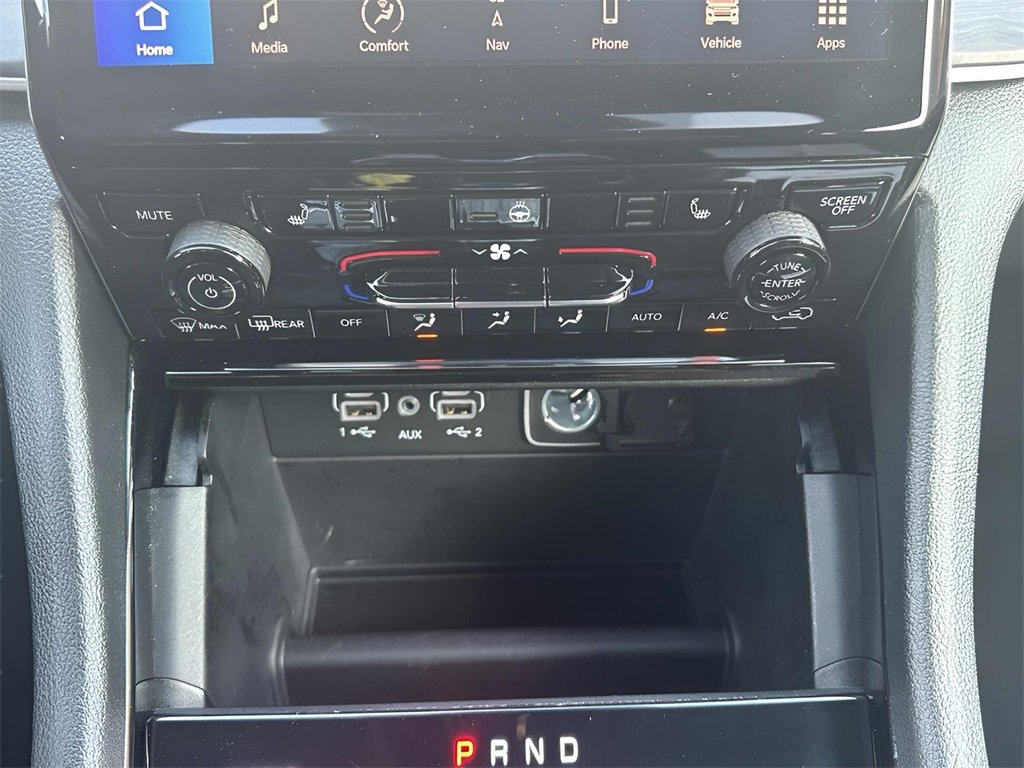 Used 2023 Jeep Grand Cherokee Limited image 16