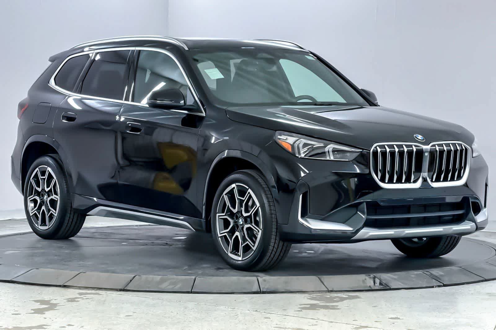 New 2026 BMW X1 xDrive28i w/ Technology Package AWD/4WD image 9