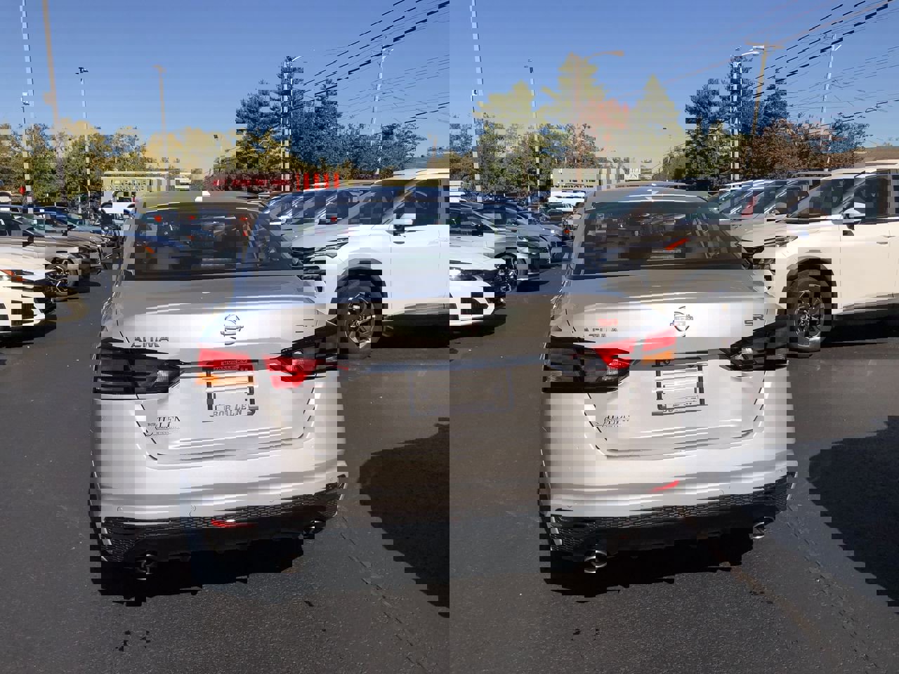 New 2025 Nissan Altima 2.5 SR w/ SR Premium Package image 18