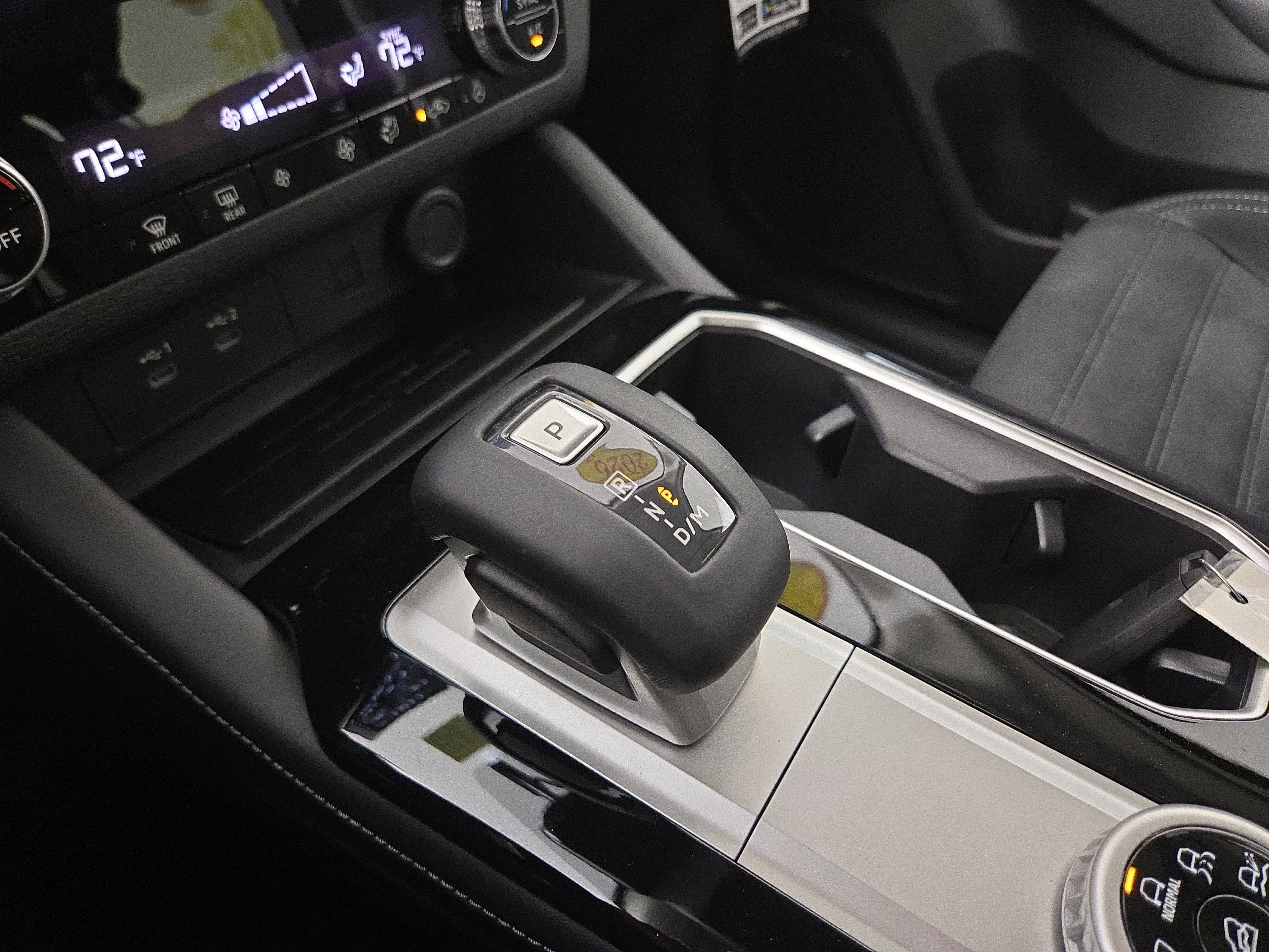 New 2026 Mitsubishi Outlander SE image 23