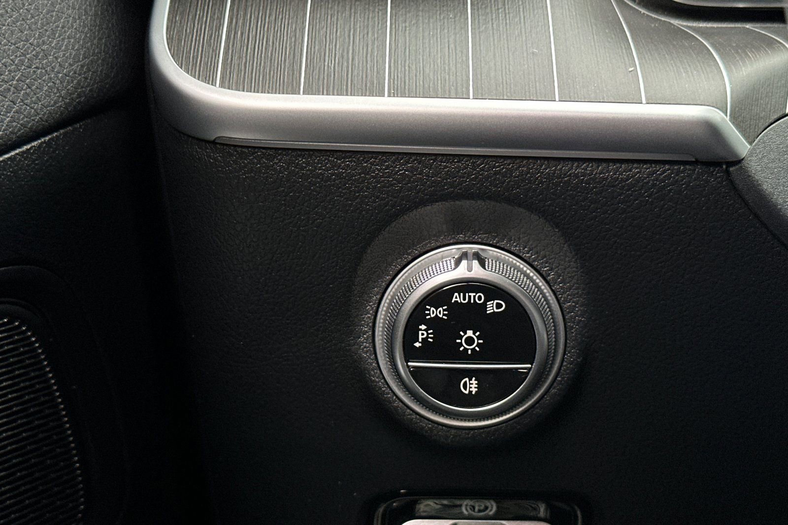 Certified 2023 Mercedes-Benz C 300 Sedan image 33