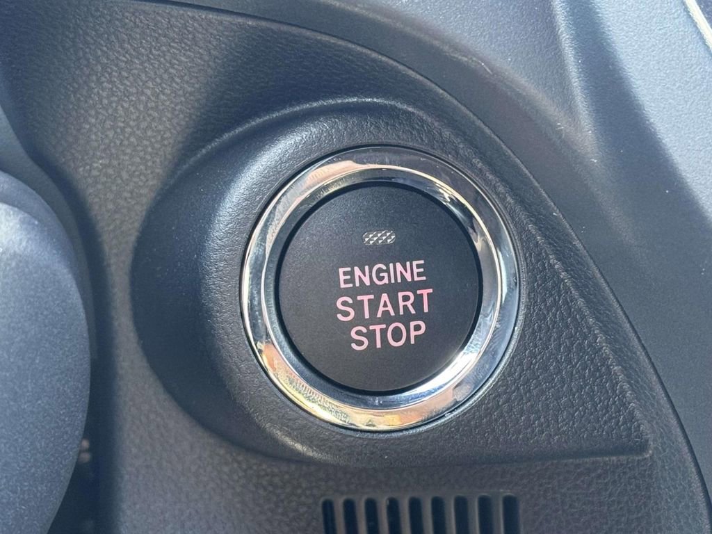 Used 2025 Subaru Forester Limited image 29