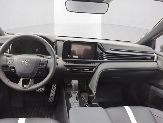 Used 2026 Toyota Camry Hybrid w/ Convenience Package FWD image 28