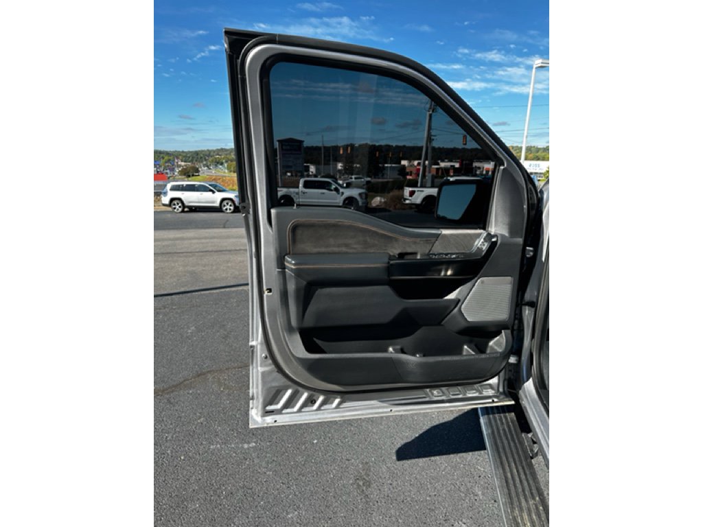 Used 2023 Ford F150 Platinum image 14