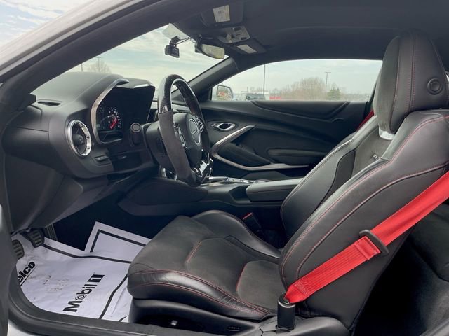 Used 2018 Chevrolet Camaro ZL1 image 19