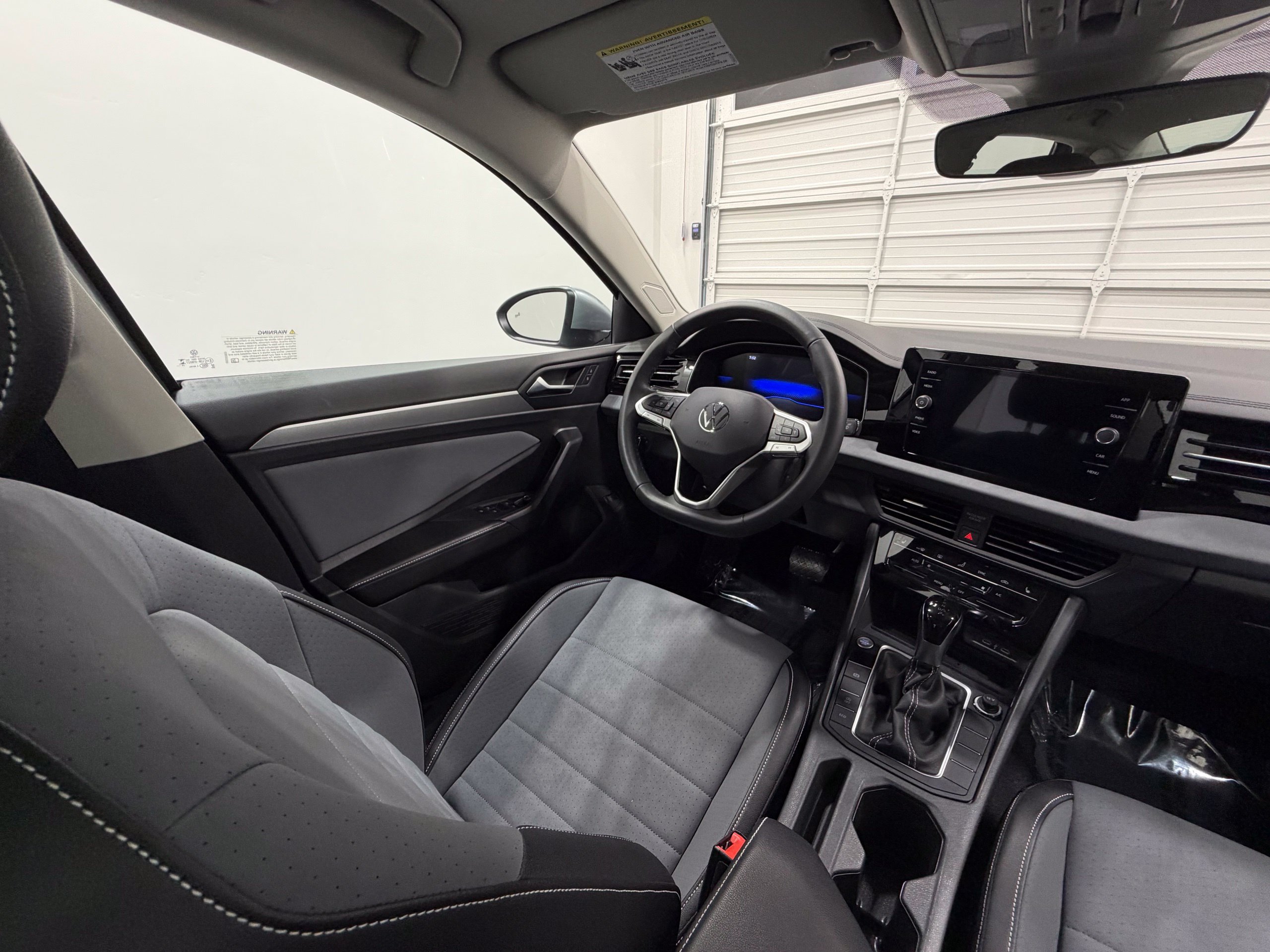 Certified 2026 Volkswagen Jetta SE FWD image 30