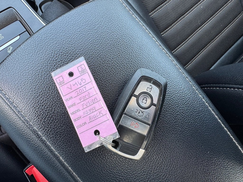 Used 2017 Ford Fusion SE w/ Equipment Group 601A image 38